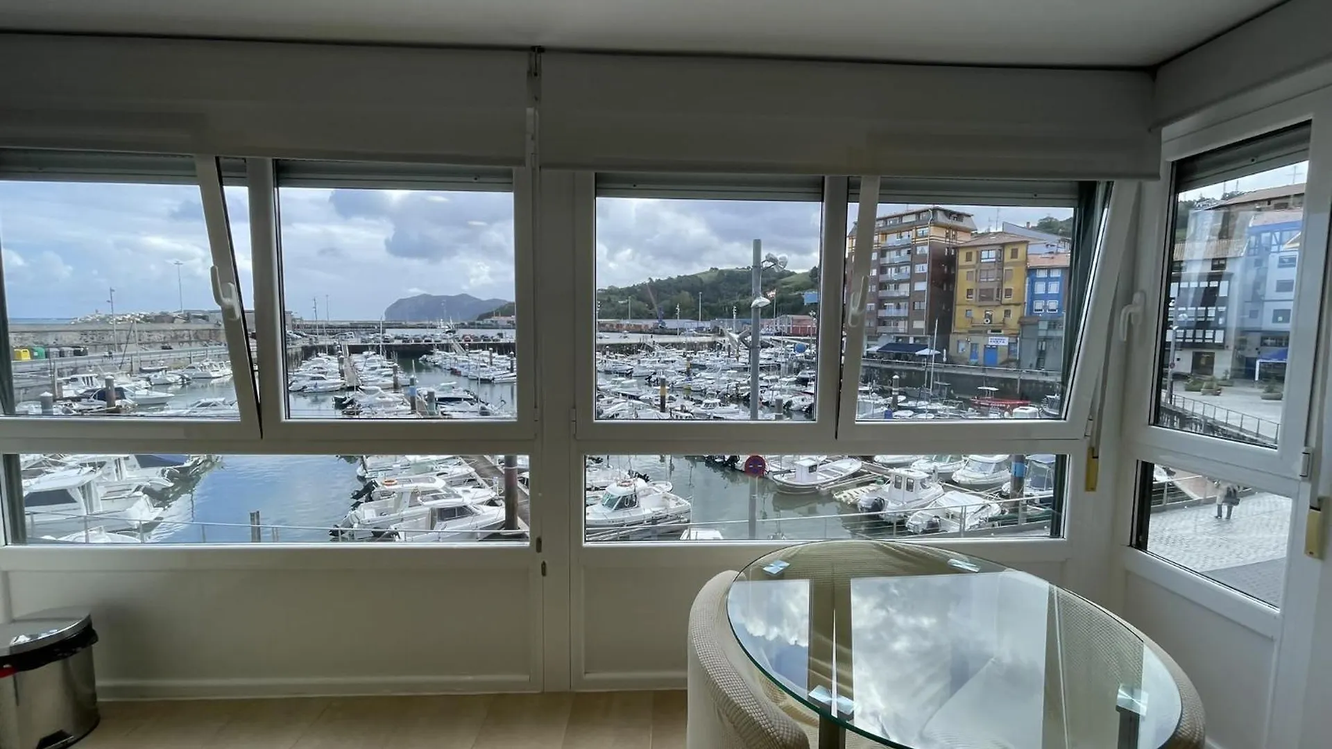דירה ברמאו Kai Begi Vistas Maravillosas Al Puerto